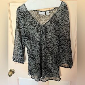Jaclyn Smith Gray Leopard Print sheer blouse